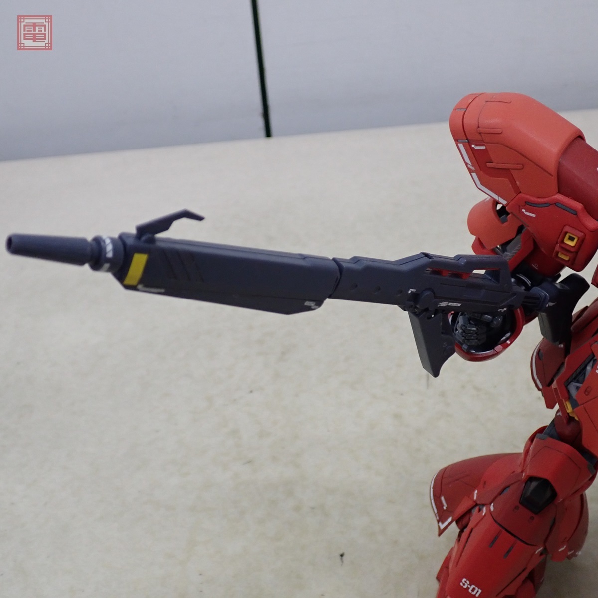 現状品 組立済 バンダイ MG 1/100 サザビー Ver.Ka 機動戦士 現状品 組立済 バンダイ MG 1/100 サザビー Ver.Ka 機動戦士