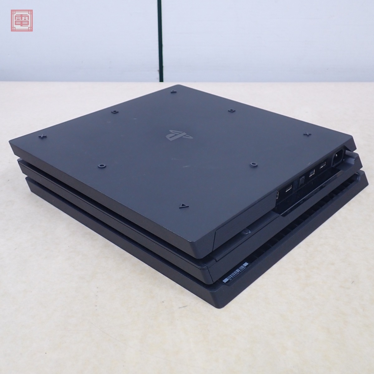 動作品 PS4 Pro プレステ4 プロ 本体 CUH-7100B ジェット 動作品 PS4 Pro プレステ4 プロ 本体 CUH-7100B ジェット