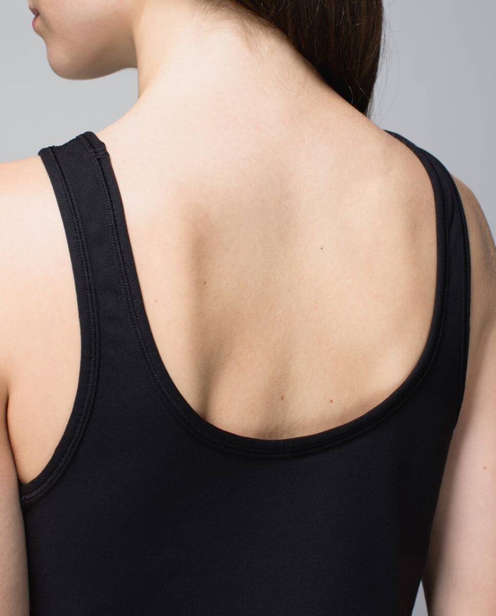 ルルレモン Lululemon Front Racerback タンクトップ サイズ4or6 ルルレモン Lululemon Front Racerback タンクトップ サイズ4or6