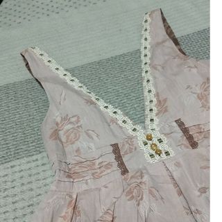 axes femme 花柄 ピンク ワンピース アクシーズファム　裾レース_画像2