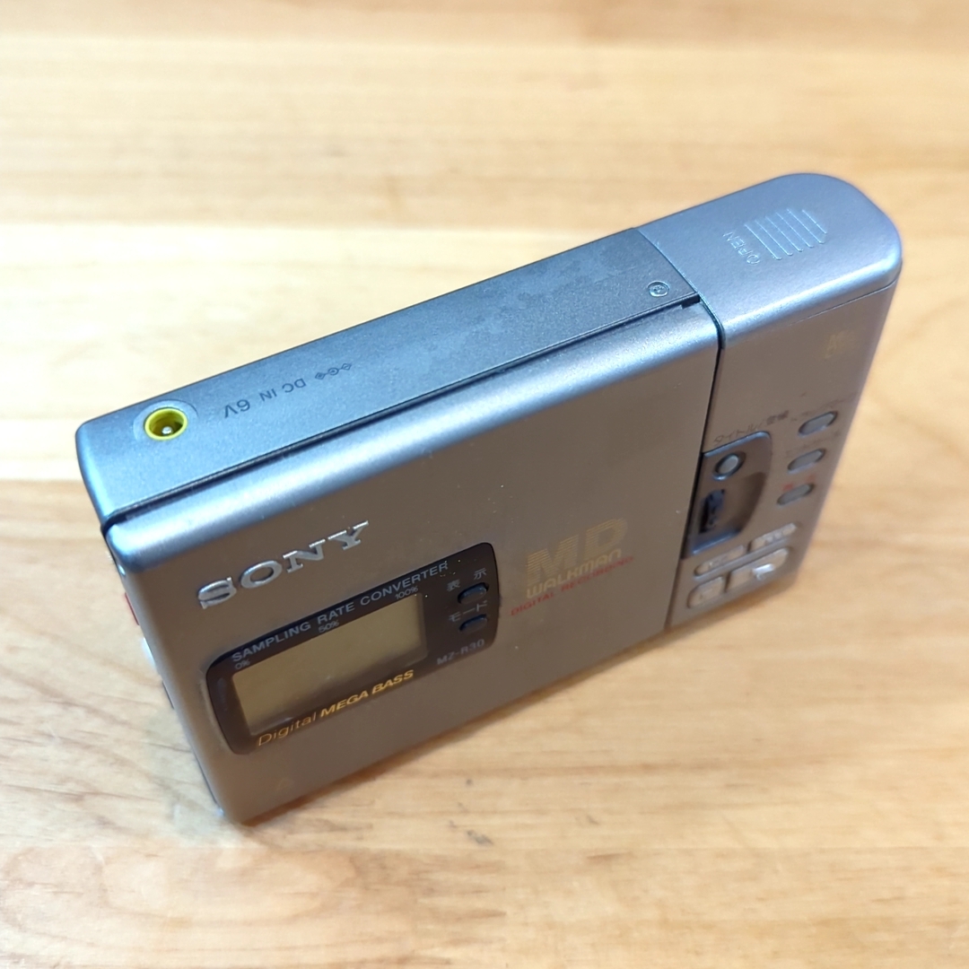 ☆動作OK☆ SONY MD WALKMAN MZ-R30 ソニー MDウォークマン ☆動作OK☆ SONY MD WALKMAN MZ-R30 ソニー MDウォークマン