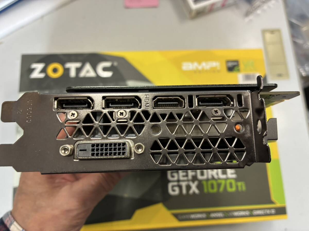☆送料無料☆中古美品☆ZOTAC GeForce GTX 1070 Ti AMP EDITION ☆送料無料☆中古美品☆ZOTAC GeForce GTX 1070 Ti AMP EDITION