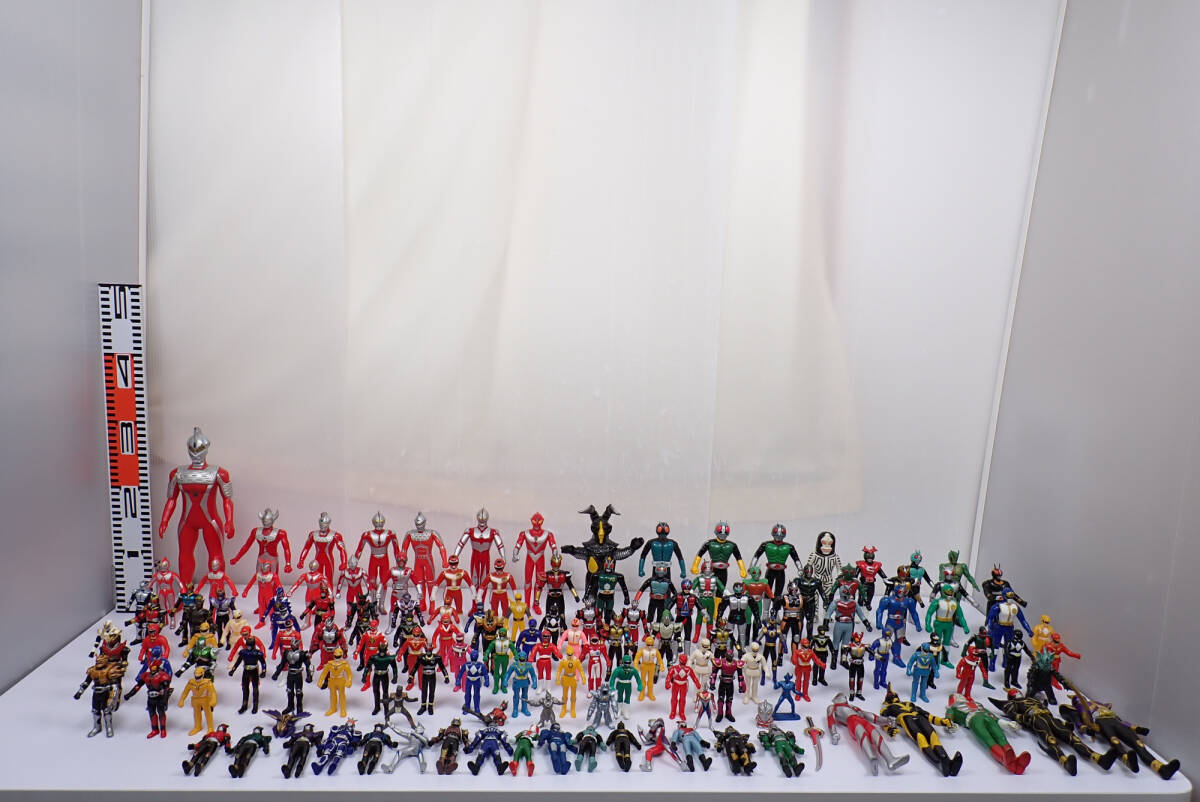 現状品 ウルトラマン 仮面ライダー 他 フィギュア ソフビ 140体 現状品 ウルトラマン 仮面ライダー 他 フィギュア ソフビ 140体