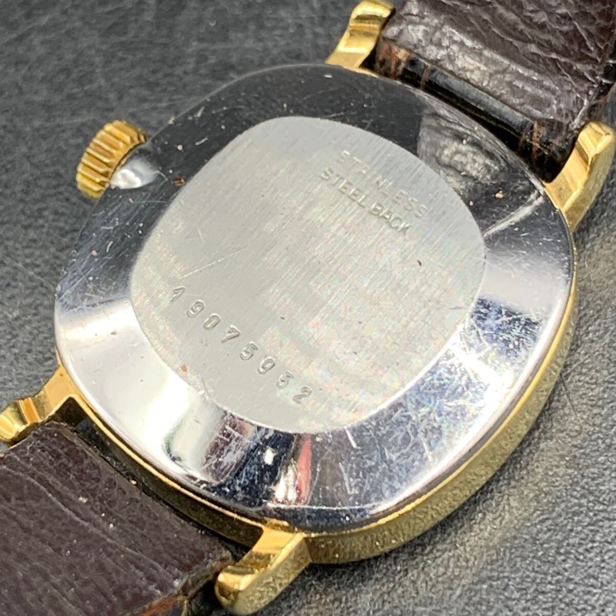M789 LONGINES ロンジン 腕時計 3本 まとめ売り ゴールドカラー M789 LONGINES ロンジン 腕時計 3本 まとめ売り ゴールドカラー