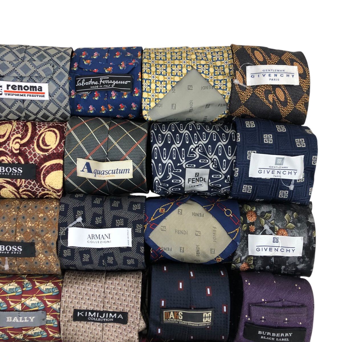 D16 ネクタイ 30点 まとめ売り 卸売 HERMES エルメス GUCCI D16 ネクタイ 30点 まとめ売り 卸売 HERMES エルメス GUCCI