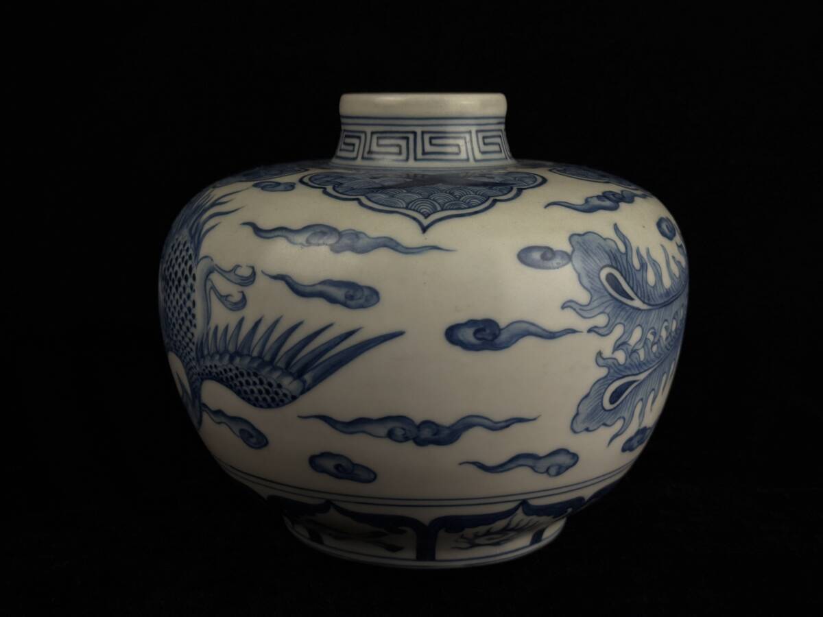 中国美術 染付壺 雷紋青海波 鳳凰飛翔図 高さ14.3cm[検索/大清 中国美術 染付壺 雷紋青海波 鳳凰飛翔図 高さ14.3cm[検索/大清