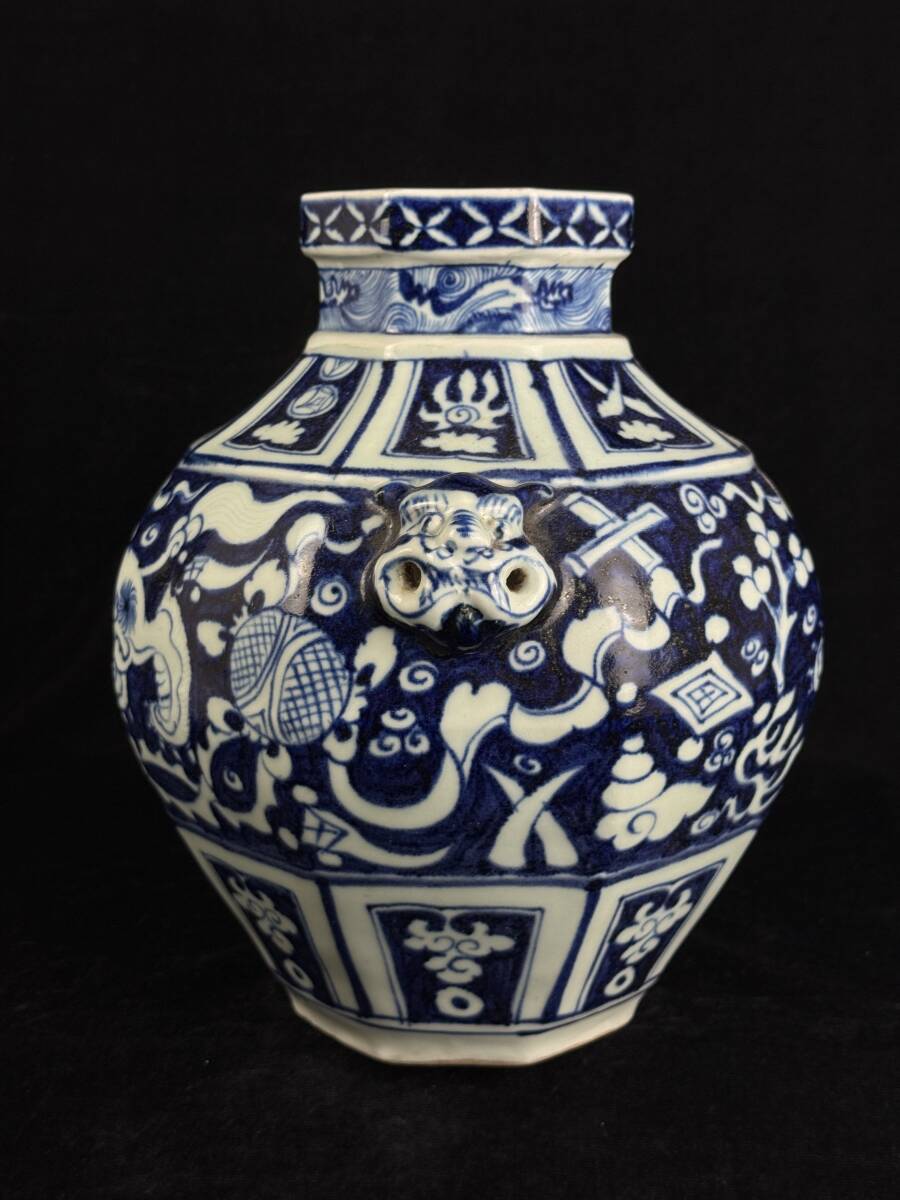 中国美術 染付壺 面取八角獣双耳 花草紋 麒麟図 高さ25.4cm