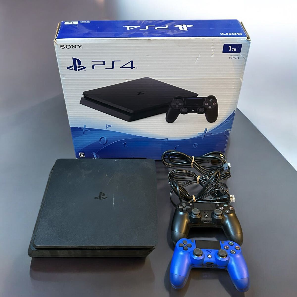 稼動品】SONY PlayStation4 CUH-2000B 1TB PS4初期化/動作確認済 稼動品】SONY PlayStation4 CUH-2000B 1TB PS4初期化/動作確認済