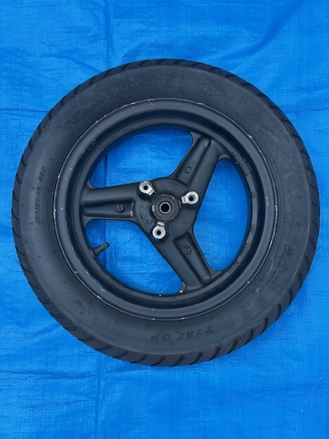HONDA ホンダ 純正 NSR50 AC10 フロントホイール J12×MT2.50 HONDA ホンダ 純正 NSR50 AC10 フロントホイール J12×MT2.50