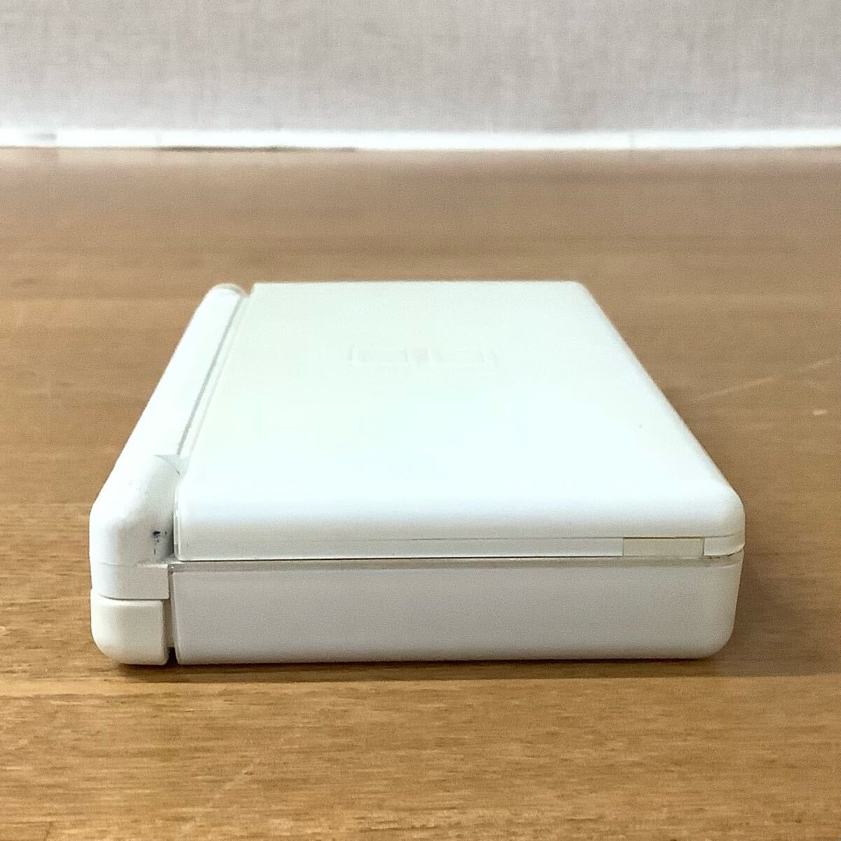 動作品】任天堂 Nintendo DS Lite USG-001 クリスタルホワイト 動作品】任天堂 Nintendo DS Lite USG-001 クリスタルホワイト