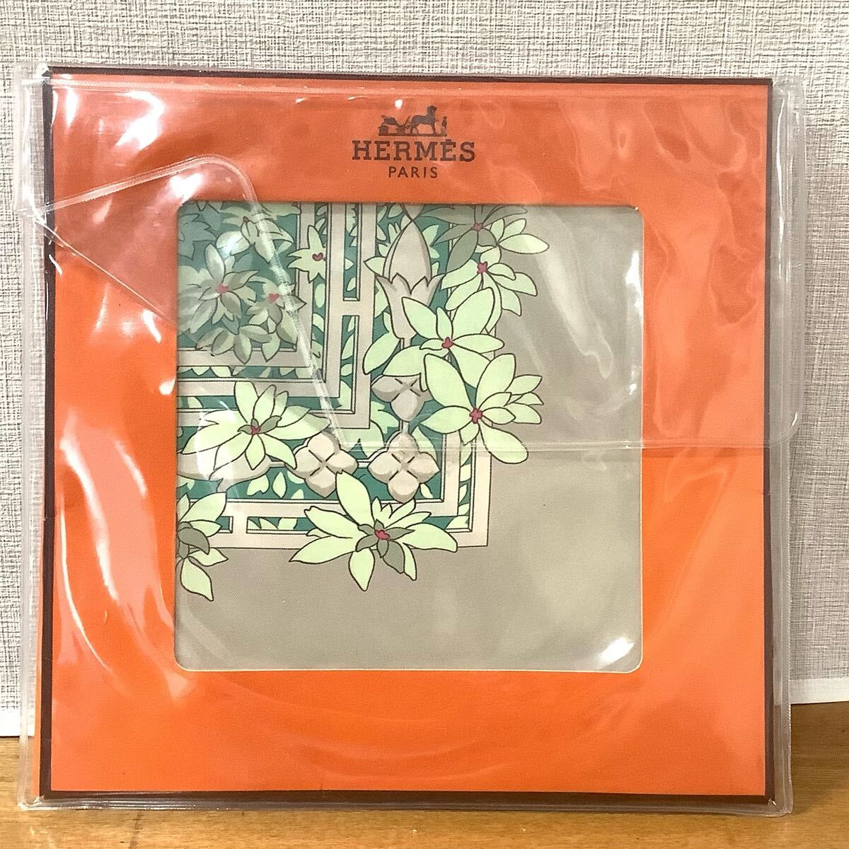 未開封】HERMES エルメス スカーフ le fleuve sacre ルフルーヴ 未開封】HERMES エルメス スカーフ le fleuve sacre ルフルーヴ