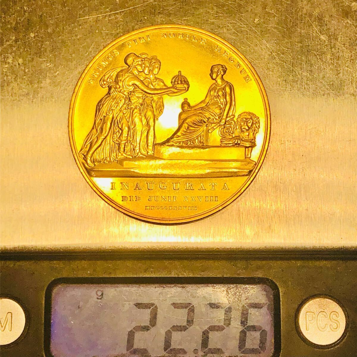 金貨 1838年 ヴィクトリア女王 戴冠記念 イギリス 美品 金貨 1838年 ヴィクトリア女王 戴冠記念 イギリス 美品