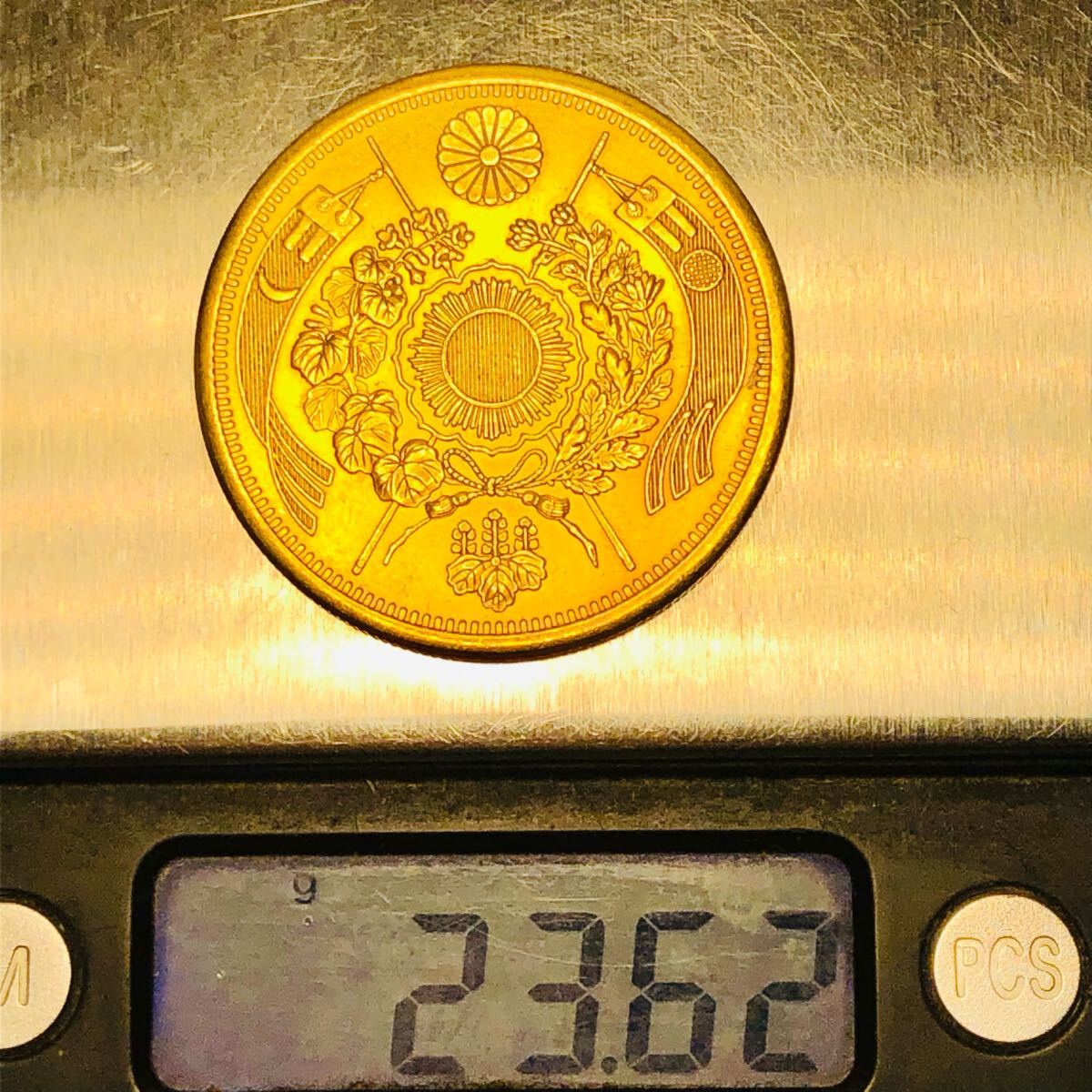 金貨 旧二十圓金貨 明治9年 菊の御紋 大日本 美品 旭日 金貨 旧二十圓金貨 明治9年 菊の御紋 大日本 美品 旭日