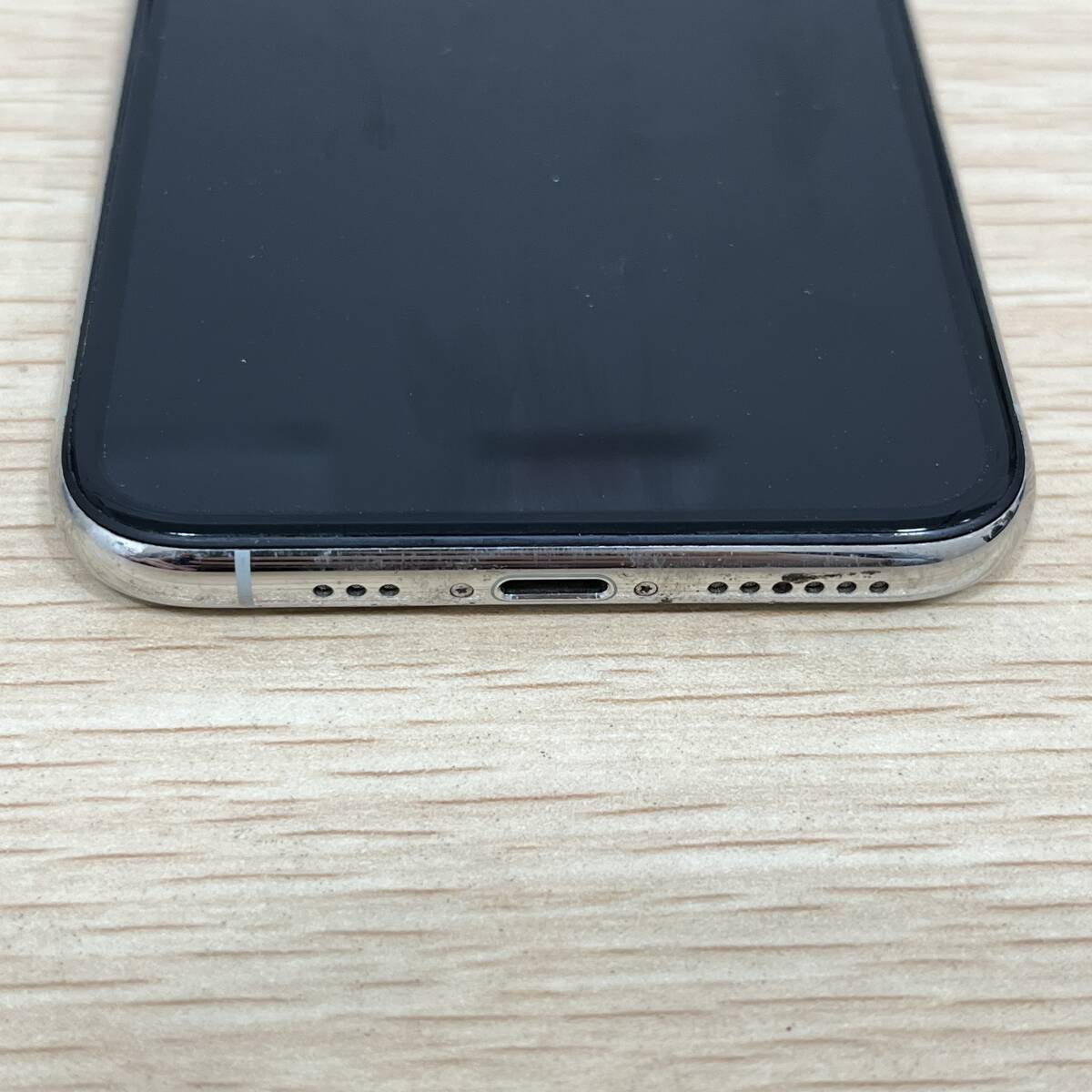 中古】SIMロック解除 docomo iPhone 11 Pro 64GB シルバー