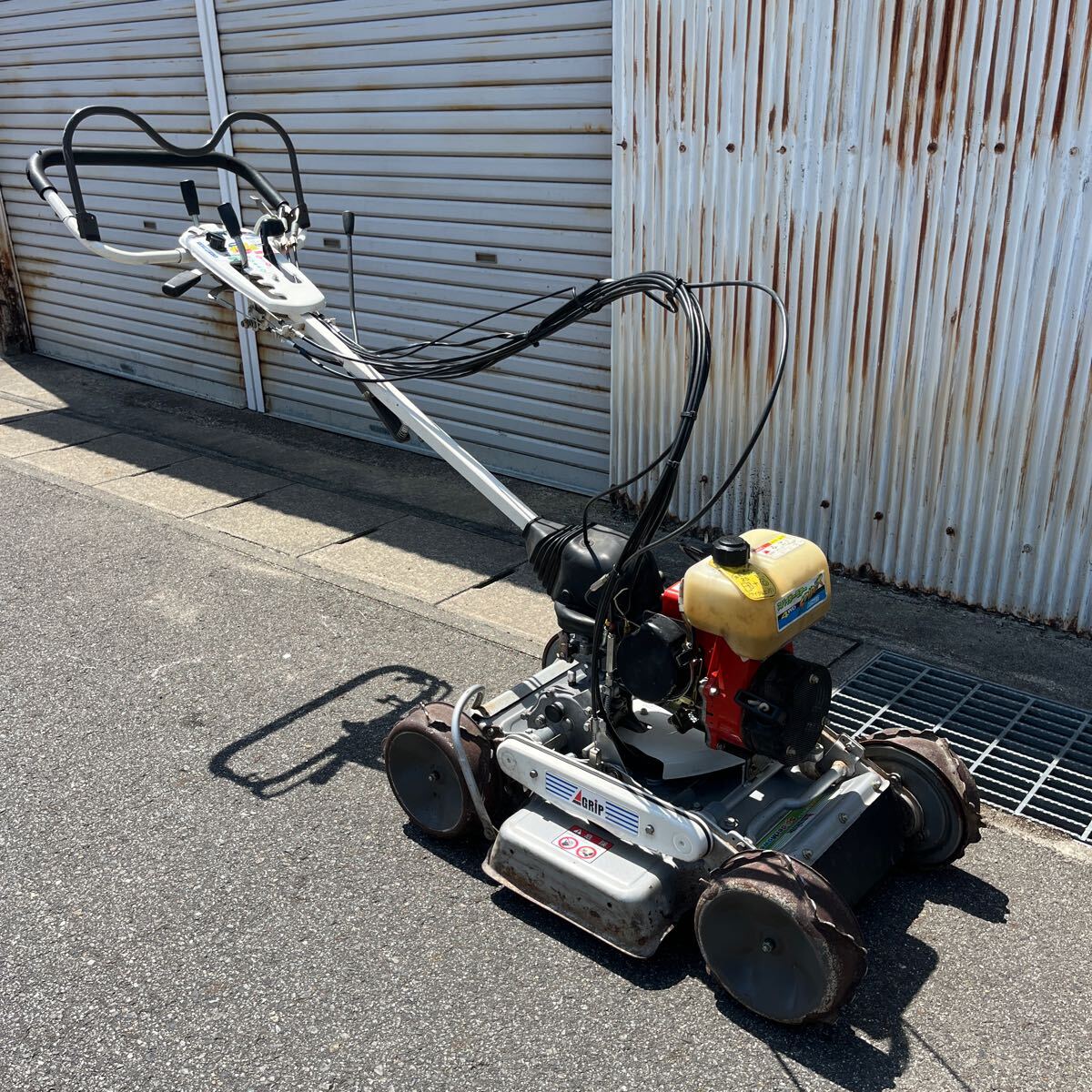 愛知県刈谷市発 草刈機 オーレック スパイダーモア SP850A 4WD 愛知県刈谷市発 草刈機 オーレック スパイダーモア SP850A 4WD