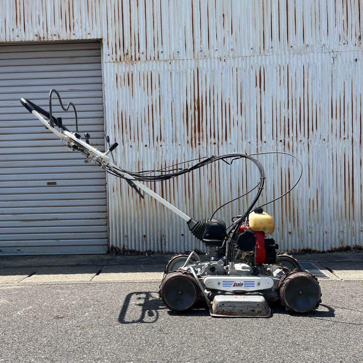 愛知県刈谷市発 草刈機 オーレック スパイダーモア SP850A 4WD 愛知県刈谷市発 草刈機 オーレック スパイダーモア SP850A 4WD