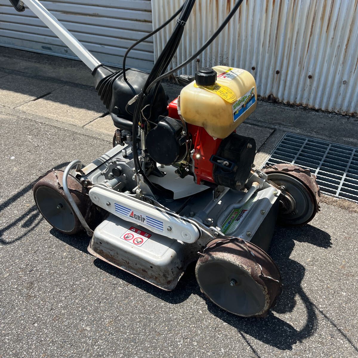 愛知県刈谷市発 草刈機 オーレック スパイダーモア SP850A 4WD 愛知県刈谷市発 草刈機 オーレック スパイダーモア SP850A 4WD