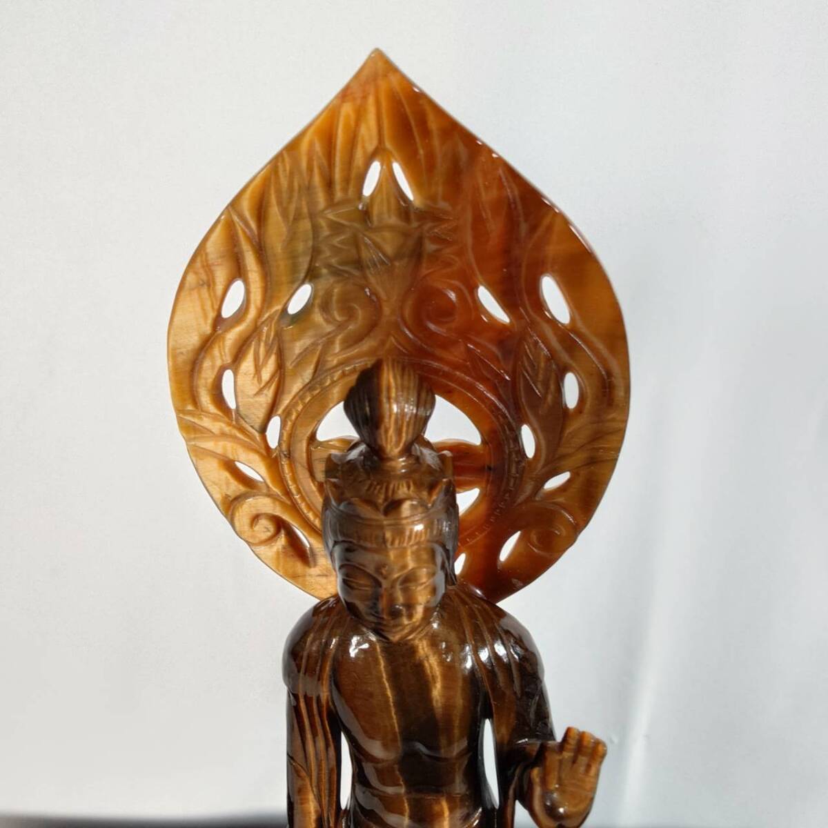 虎目石 観音像 仏像 タイガーアイ 置物 インテリア ケース入り 虎目石 観音像 仏像 タイガーアイ 置物 インテリア ケース入り