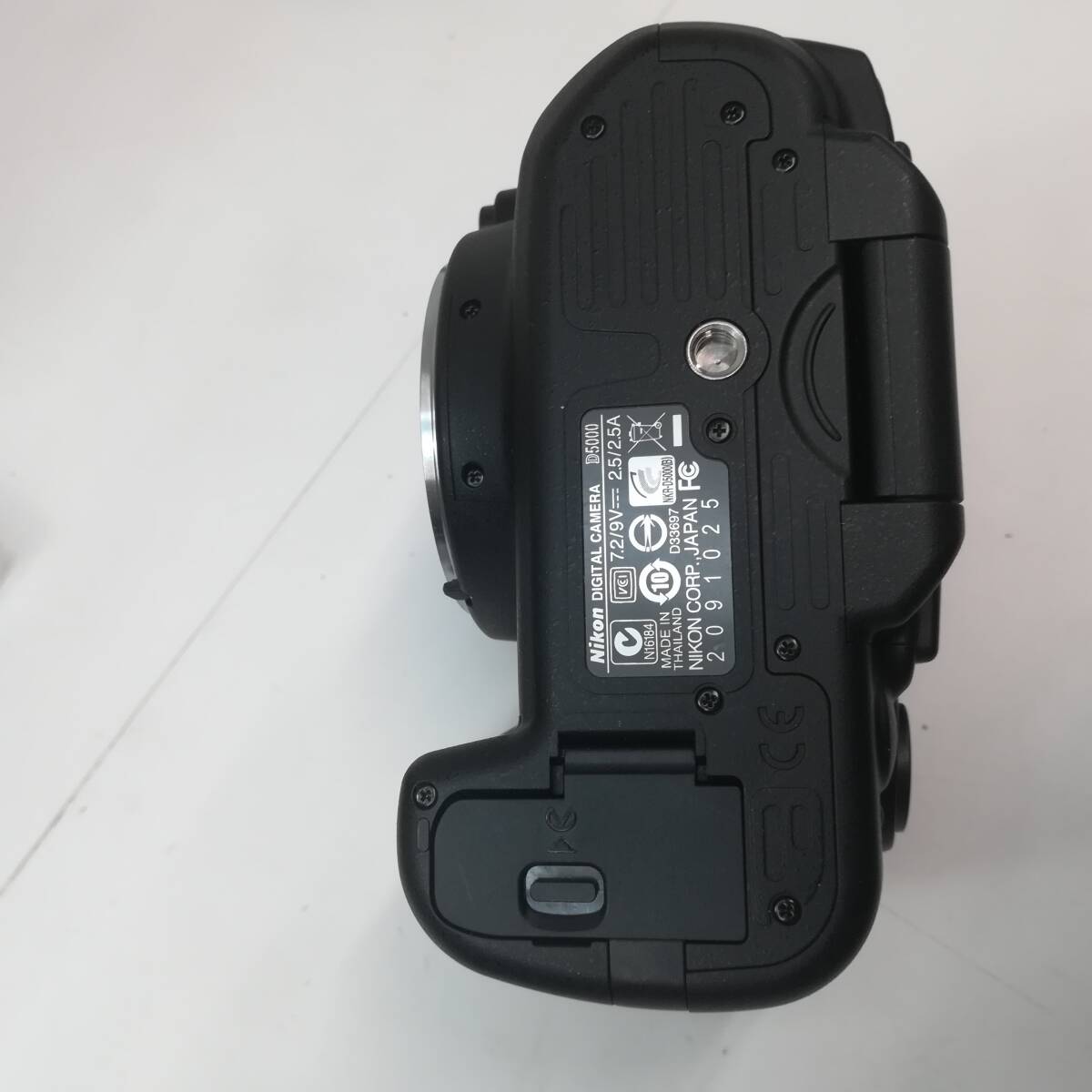 元箱付き】 ニコン Nikon D5000 ズームレンズキット 18-55mm F3 元箱付き】 ニコン Nikon D5000 ズームレンズキット 18-55mm F3