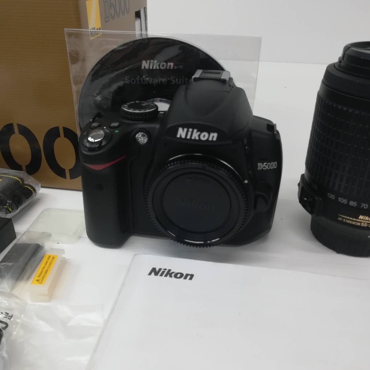 元箱付き】 ニコン Nikon D5000 ズームレンズキット 18-55mm F3 元箱付き】 ニコン Nikon D5000 ズームレンズキット 18-55mm F3