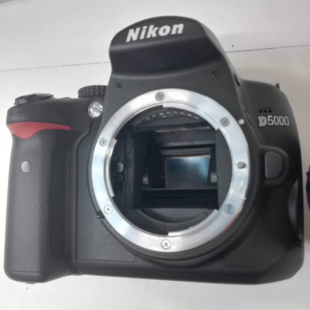 元箱付き】 ニコン Nikon D5000 ズームレンズキット 18-55mm F3 元箱付き】 ニコン Nikon D5000 ズームレンズキット 18-55mm F3