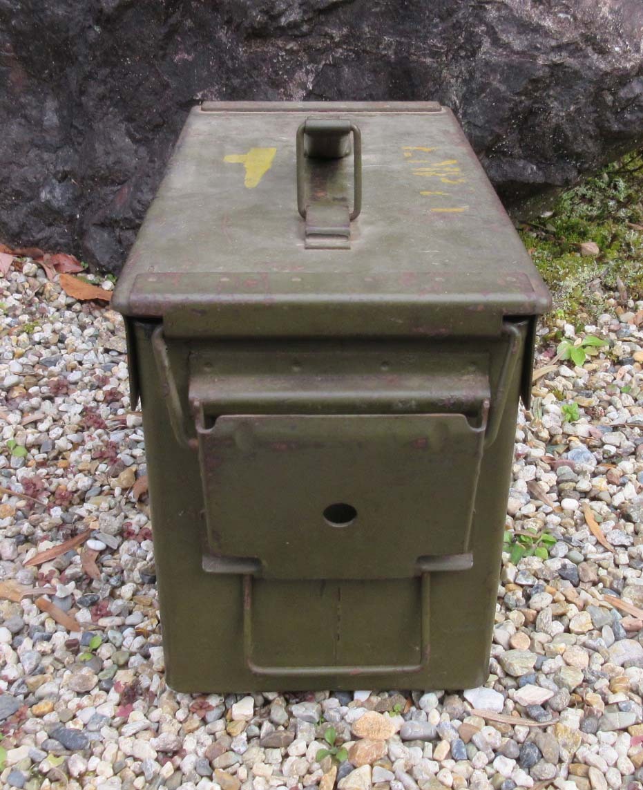 アメリカ軍・重機関銃用弾薬箱 米軍アメリカ陸軍機関砲大砲薬莢 アメリカ軍・重機関銃用弾薬箱 米軍アメリカ陸軍機関砲大砲薬莢