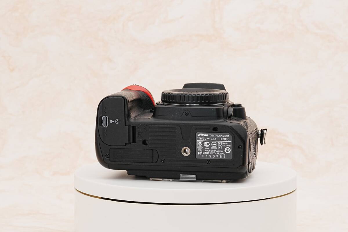 元箱・付属品・おまけつき】 美品 Nikon/ニコン D7000 NIKKOR 18 元箱・付属品・おまけつき】 美品 Nikon/ニコン D7000 NIKKOR 18