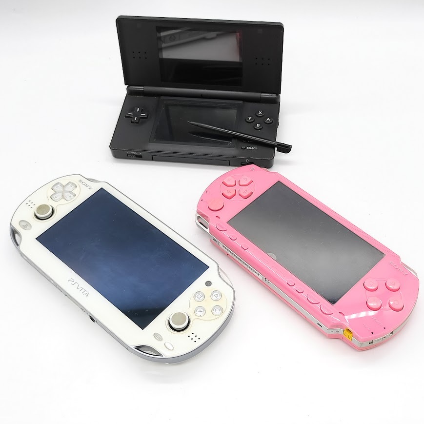 J-11】 SONY PS VITA PSP NINTENDO DS Lite 3点おまとめ ソニー J-11】 SONY PS VITA PSP NINTENDO DS Lite 3点おまとめ ソニー