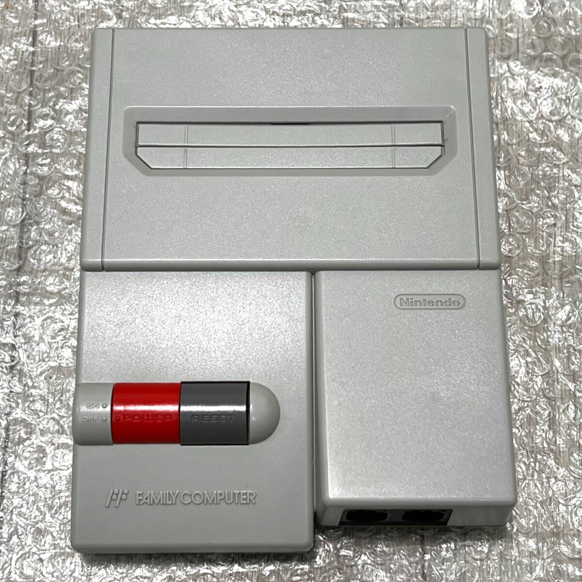Amazon.co.jp: ファミリーコンピュータ本体 AV仕様 : ゲーム