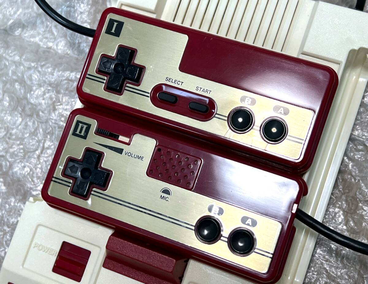 ほぼ未使用・本体極美品・動作確認済み〉FC 初代 ファミリー ほぼ未使用・本体極美品・動作確認済み〉FC 初代 ファミリー