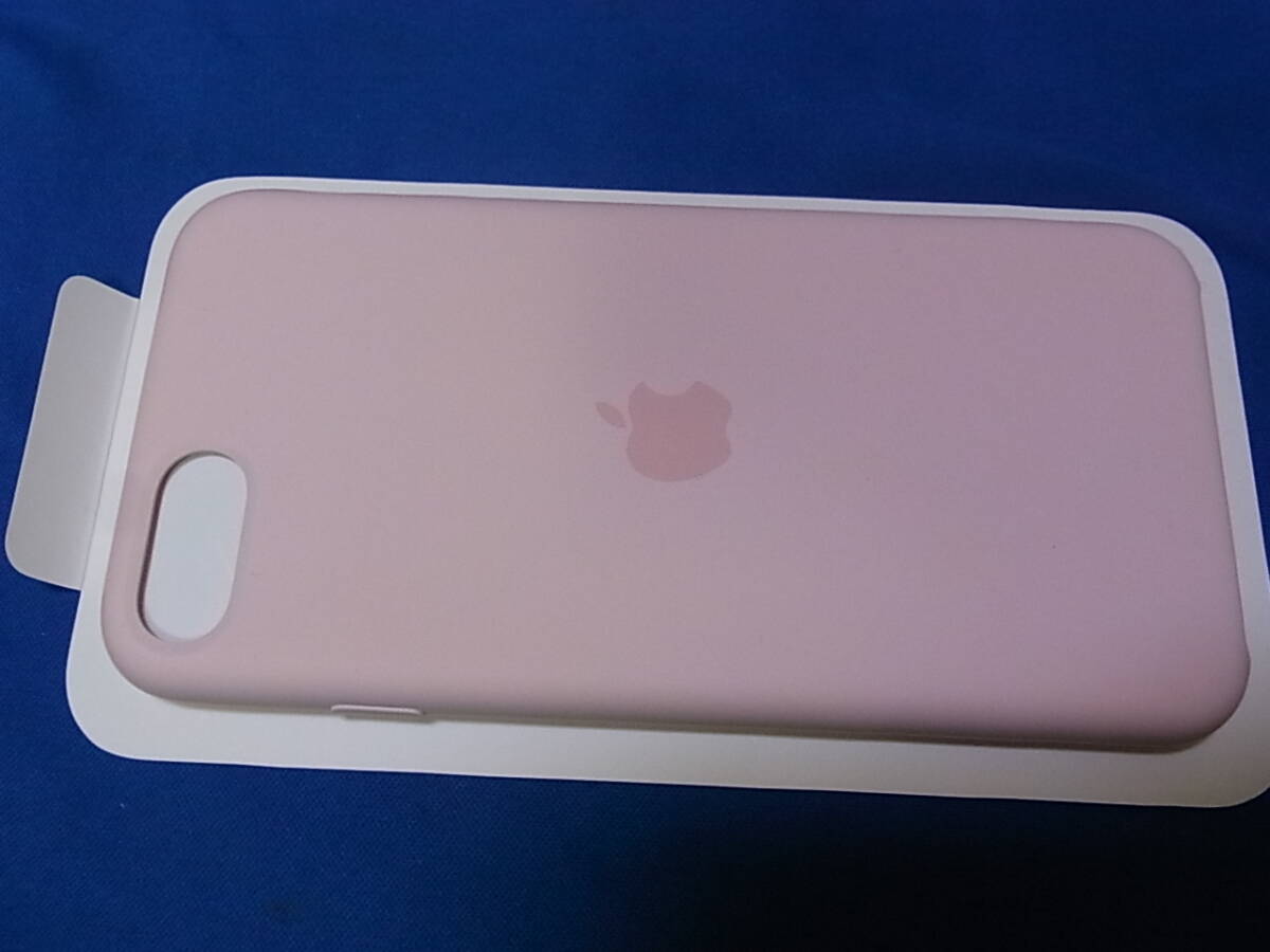 Apple 純正 iPhone 7 / 8 / SE シリコンケース - チョークピンク Apple 純正 iPhone 7 / 8 / SE シリコンケース - チョークピンク