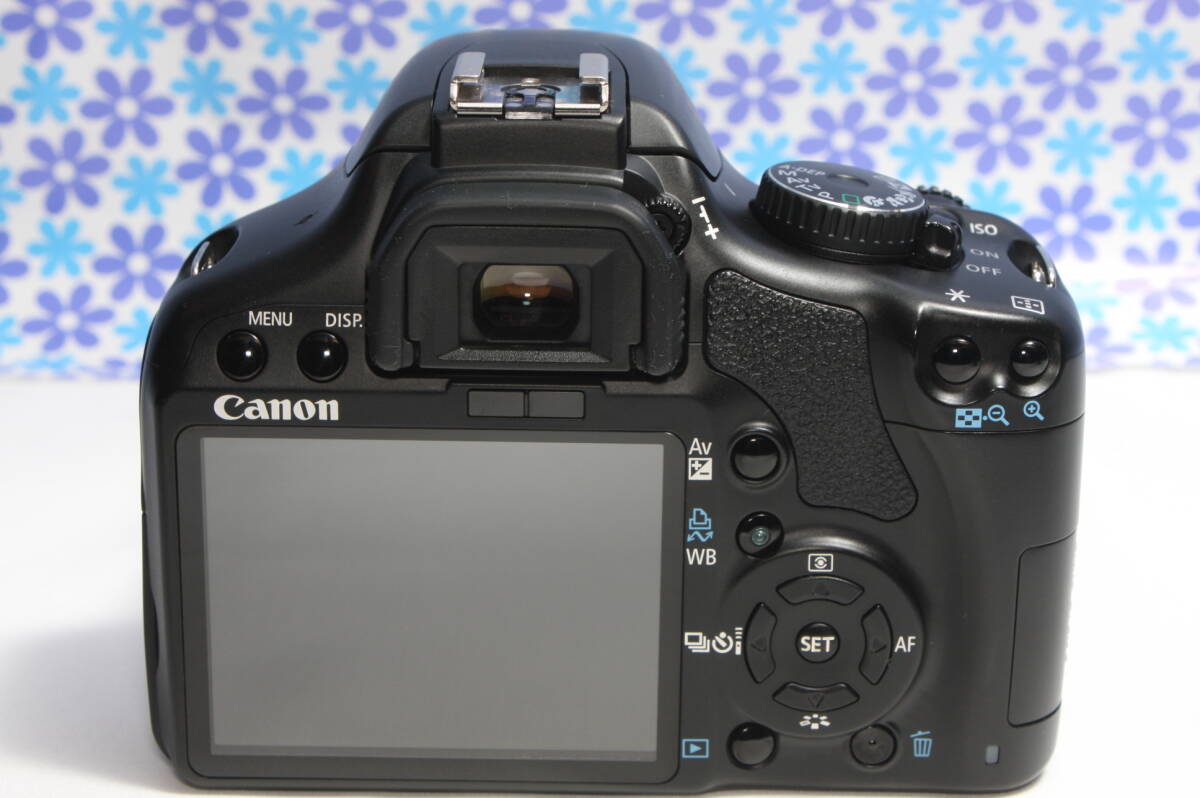 極上美品 Canon キャノン kiss X2 高画質 軽量・コンパクト 極上美品 Canon キャノン kiss X2 高画質 軽量・コンパクト