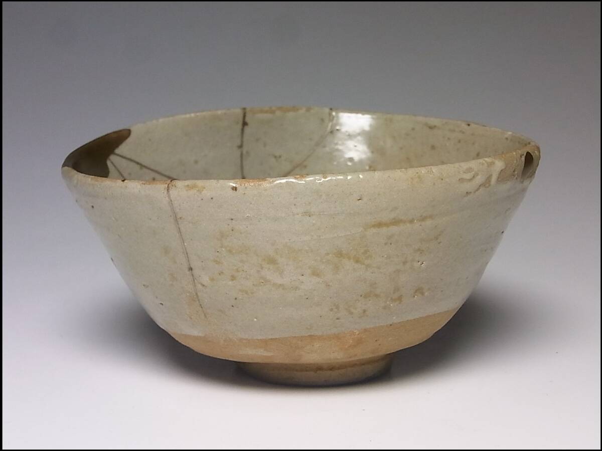 古唐津沓茶碗 箱付 桃山~江戸初期(茶碗)|売買された 古唐津沓茶碗 箱付 桃山~江戸初期(茶碗)|売買された