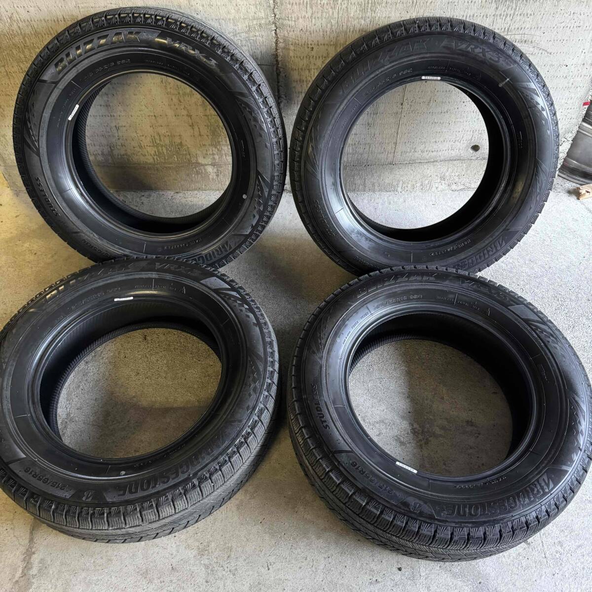 2023年製造】8部山 215/65R16 BRIDGESTONE BLIZZAK VRX3 2023年製造】8部山 215/65R16 BRIDGESTONE BLIZZAK VRX3