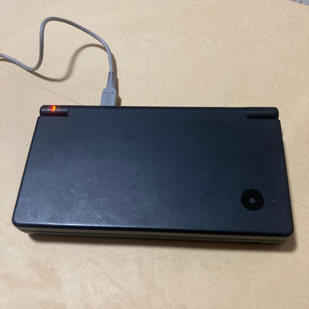 送料無料 ニンテンドーDSi 本体 ブラック アダプタ付 TWL-001 送料無料 ニンテンドーDSi 本体 ブラック アダプタ付 TWL-001
