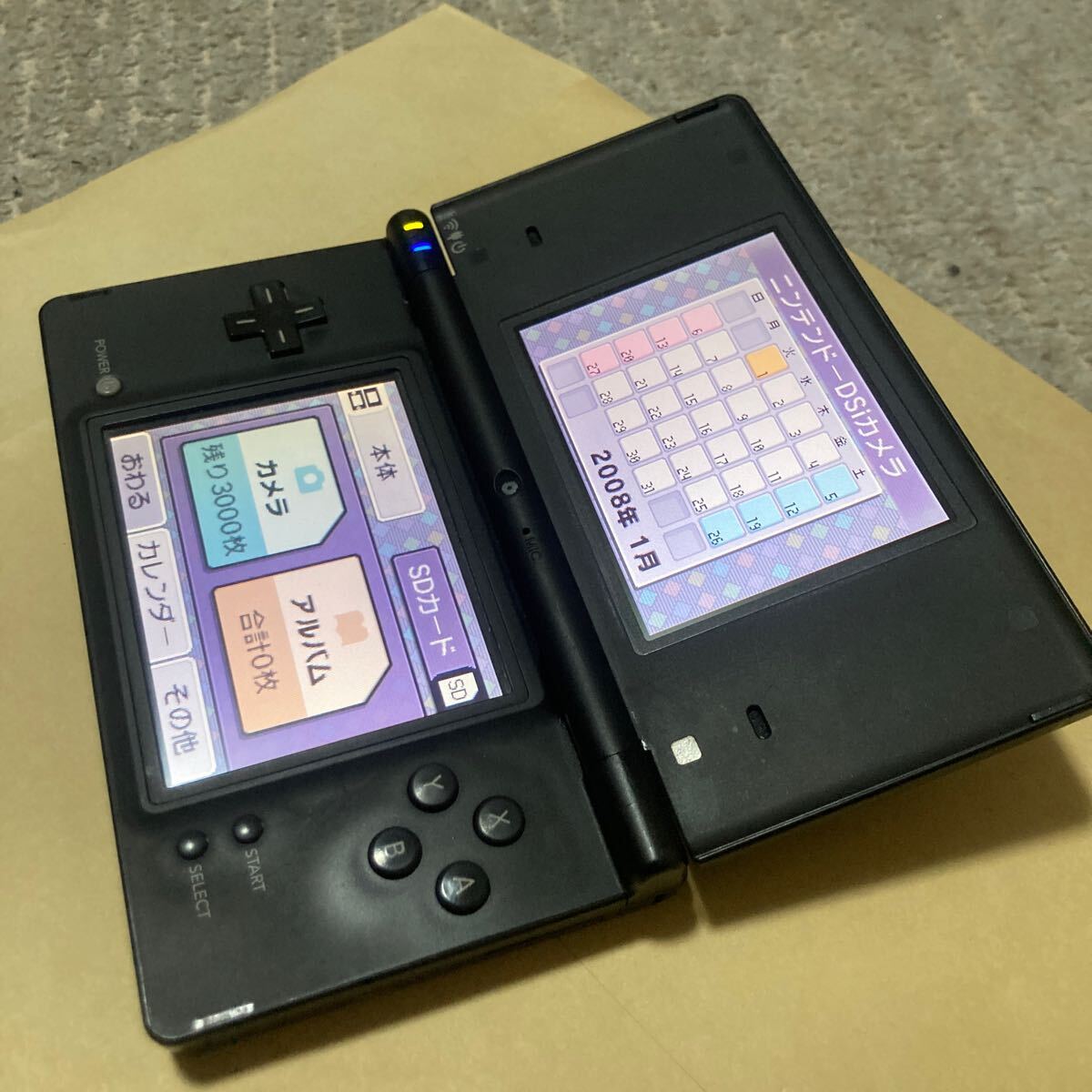 送料無料 ニンテンドーDSi 本体 ブラック アダプタ付 TWL-001 送料無料 ニンテンドーDSi 本体 ブラック アダプタ付 TWL-001