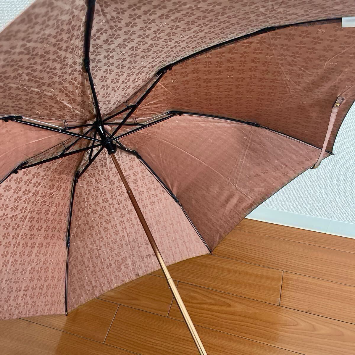 送込・美品】セリーヌ折りたたみ傘 花・ロゴ織柄 ベージュ 送込・美品】セリーヌ折りたたみ傘 花・ロゴ織柄 ベージュ