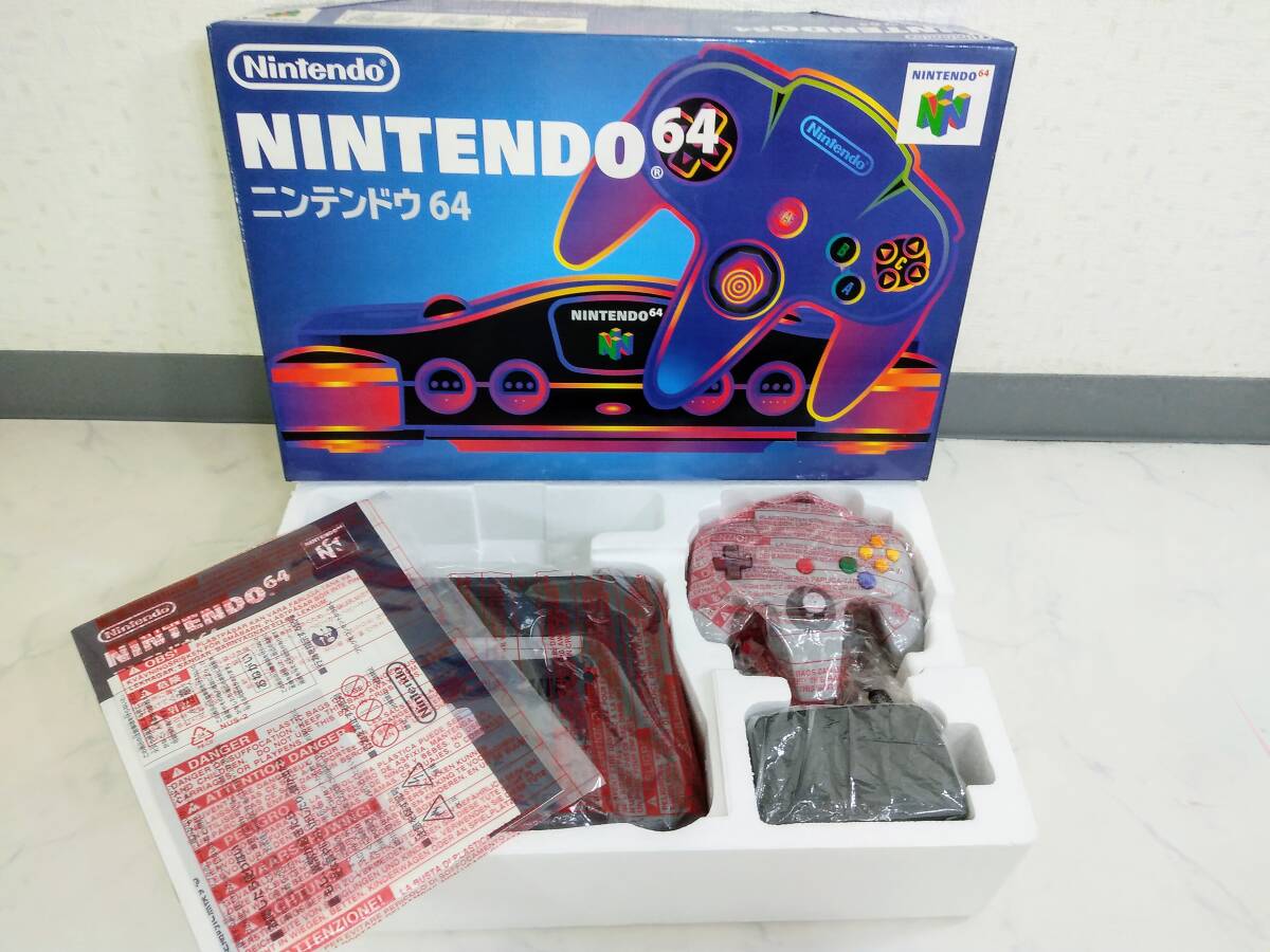 レアストック 未使用 NINTENDO64本体 説明確認必要 !!(本体 レアストック 未使用 NINTENDO64本体 説明確認必要 !!(本体
