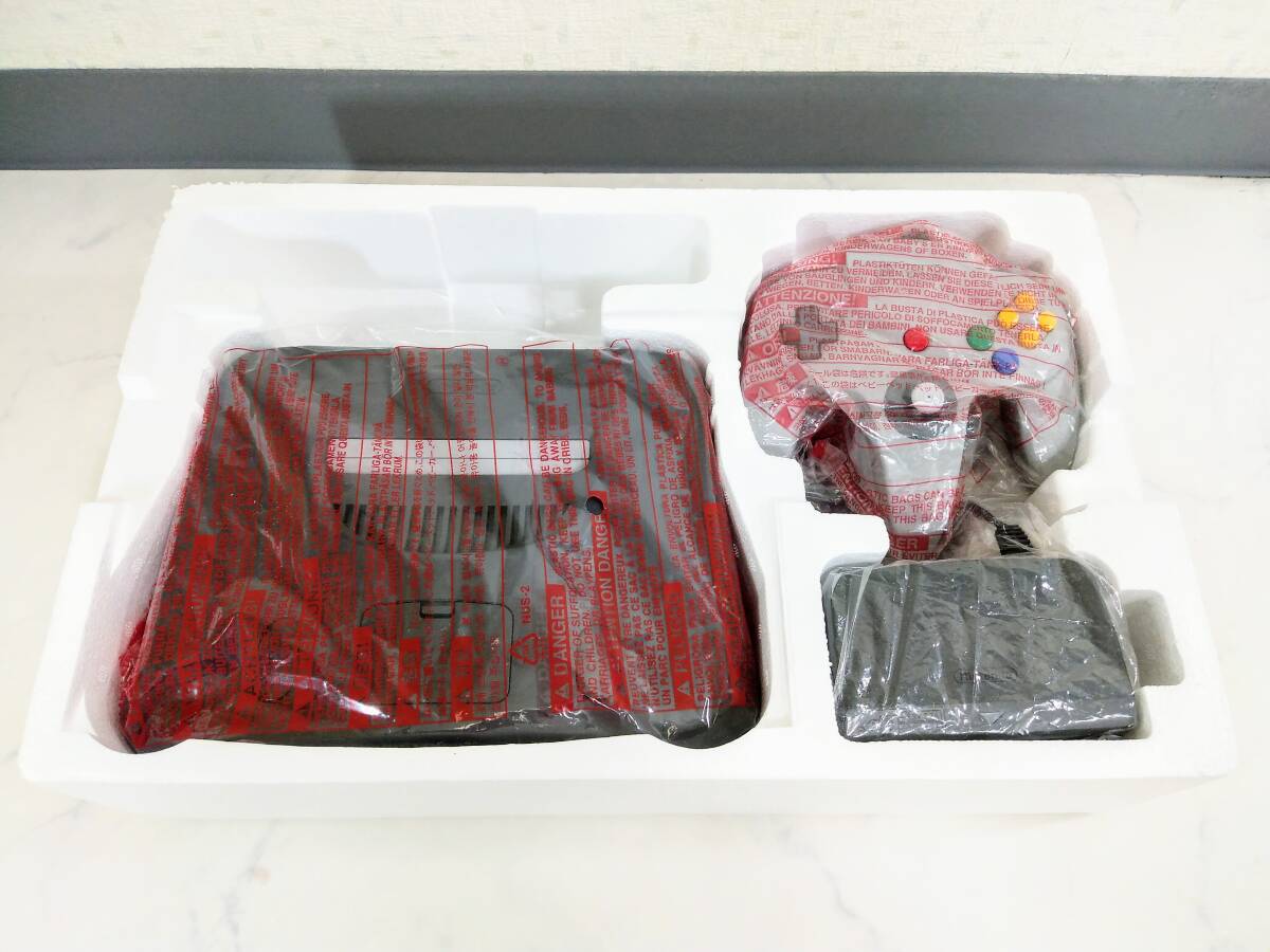 レアストック 未使用 NINTENDO64本体 説明確認必要 !!(本体 レアストック 未使用 NINTENDO64本体 説明確認必要 !!(本体