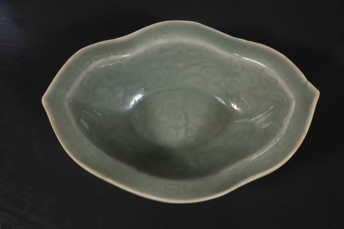 【和】(A2449)　時代古作　江戸　古鍋島青磁鉢　菓子器　平鉢