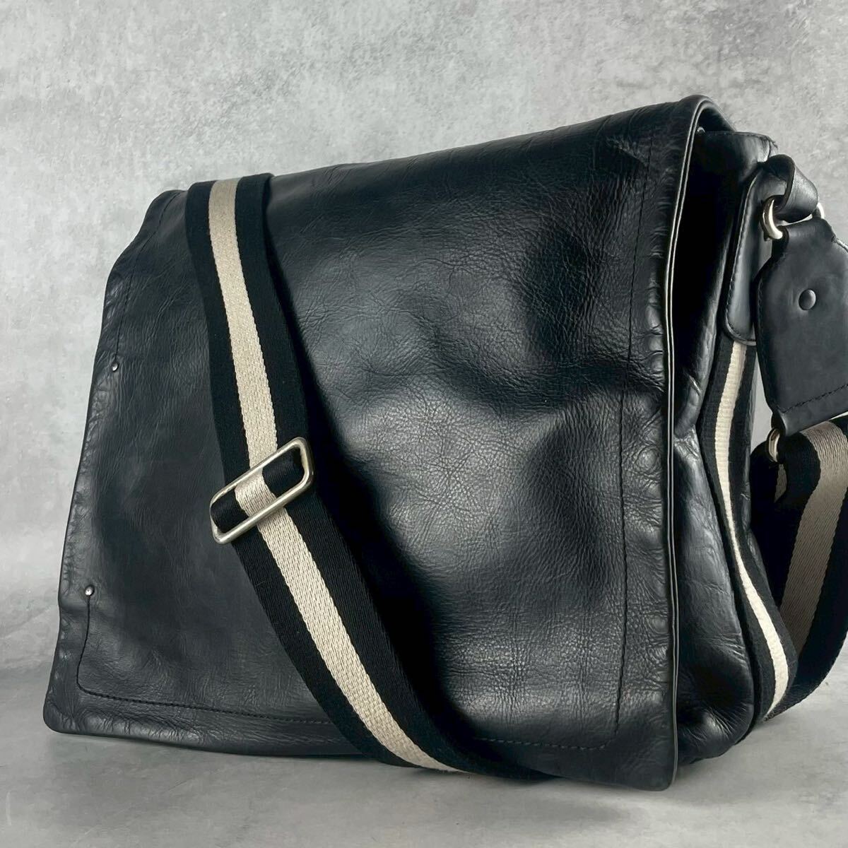 美品 人気モデル】BALLY バリー メッセンジャー ショルダー 美品 人気モデル】BALLY バリー メッセンジャー ショルダー