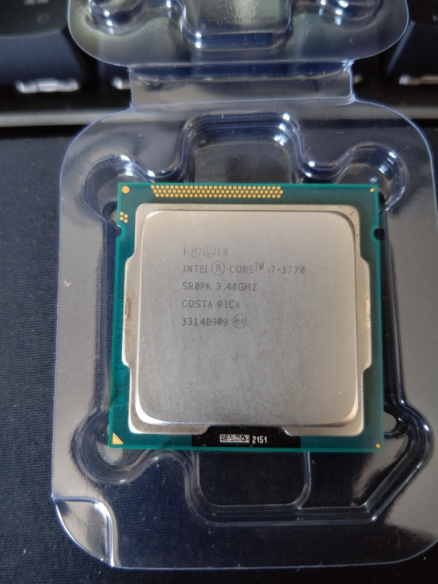 Intel Core i7-3770 (3 4GHz/TB 3 9GHz) bulk LGA1155/4C/8T/L3 Intel Core i7-3770 (3 4GHz/TB 3 9GHz) bulk LGA1155/4C/8T/L3