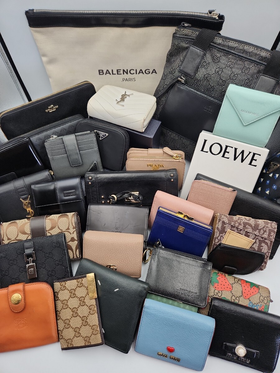 美品【豪華70点越】PRADA GUCCI COACH 財布、バッグまとめ売り 美品【豪華70点越】PRADA GUCCI COACH 財布、バッグまとめ売り