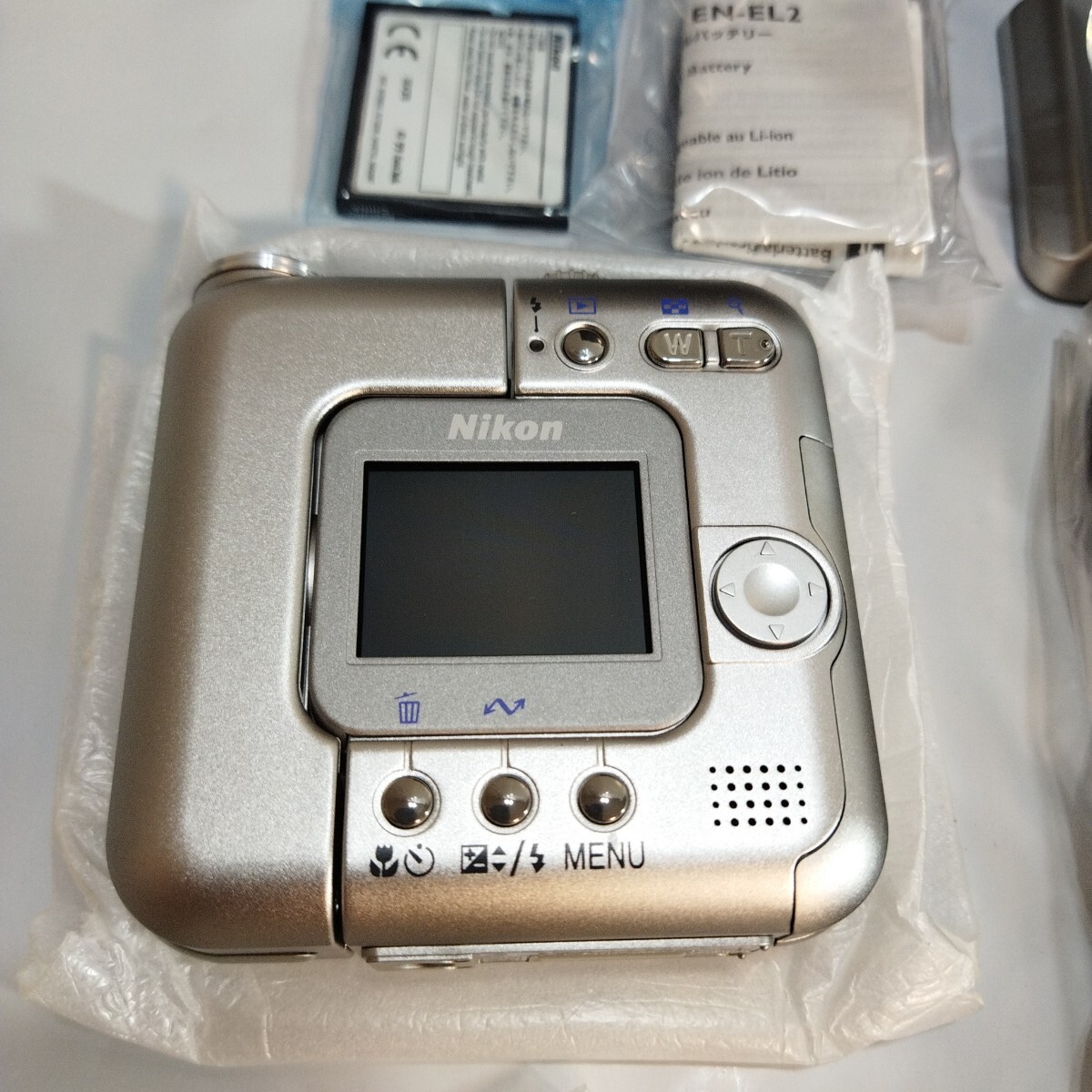 動作OK】Nikon COOLPIX SQ ニコン クールピクス デジタルカメラ 動作OK】Nikon COOLPIX SQ ニコン クールピクス デジタルカメラ