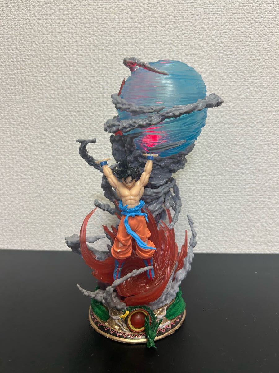 ドラゴンボールフィギュア　孫悟空元気玉　光ります。美品 ドラゴンボール フィギュア