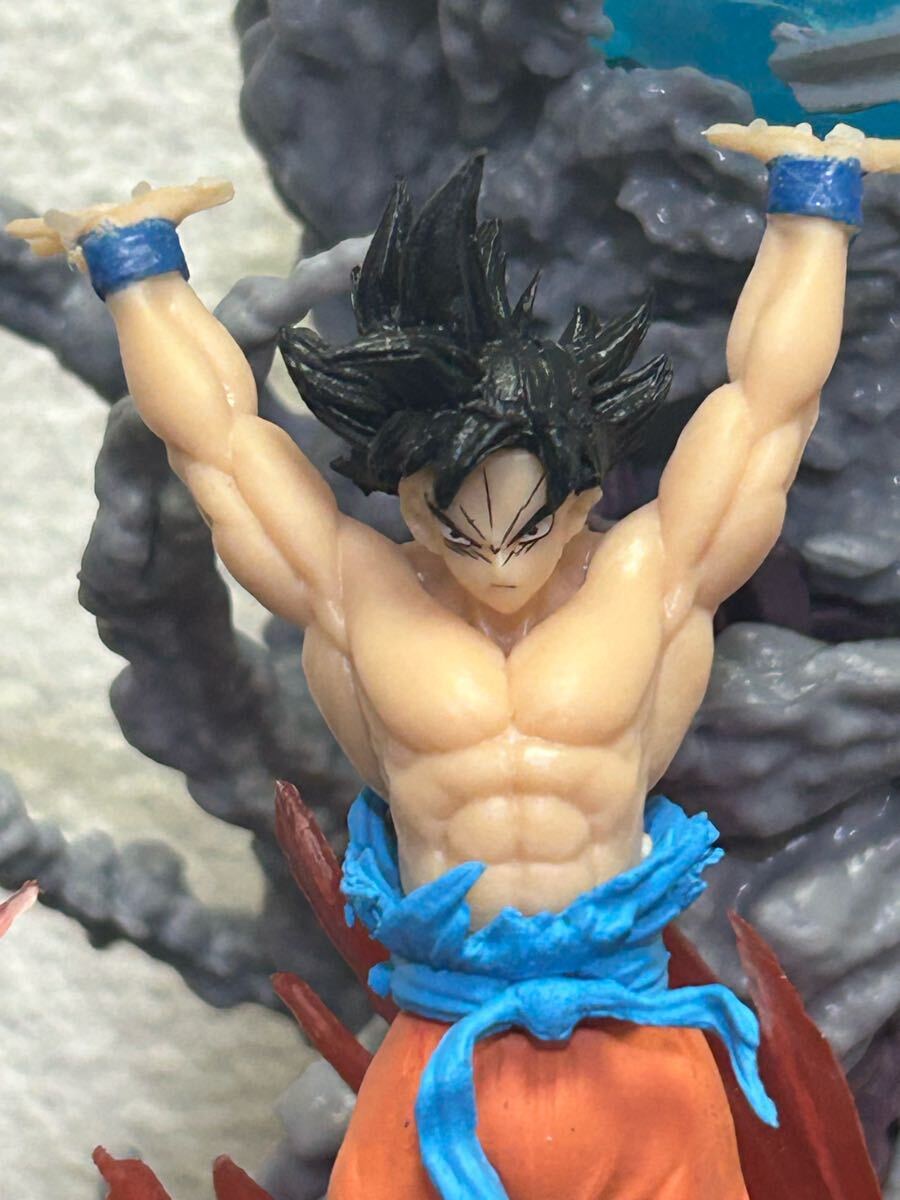 ドラゴンボールフィギュア　孫悟空元気玉　光ります。美品 ドラゴンボール フィギュア