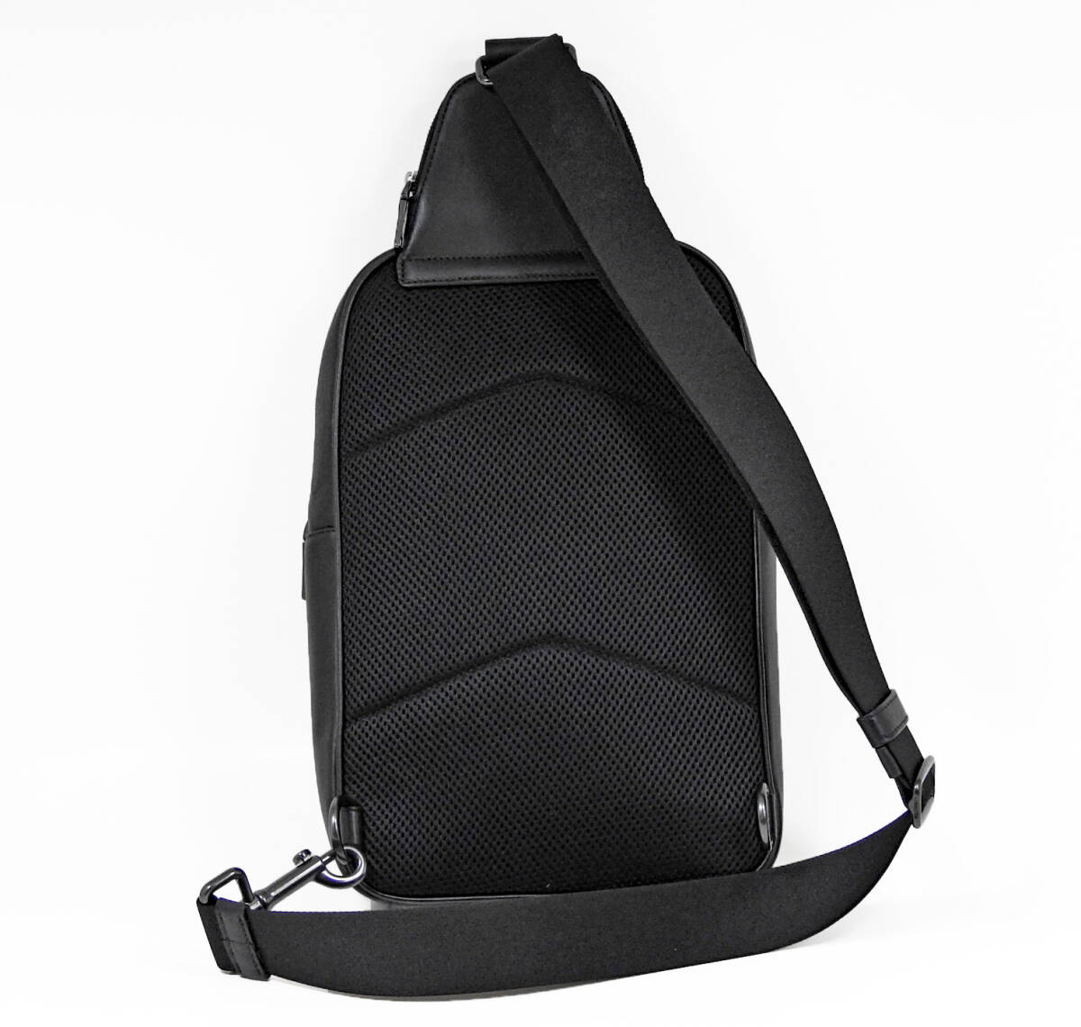 極美品】COACH コーチ シグネチャー メンズ PVCxレザーボディ 極美品】COACH コーチ シグネチャー メンズ PVCxレザーボディ