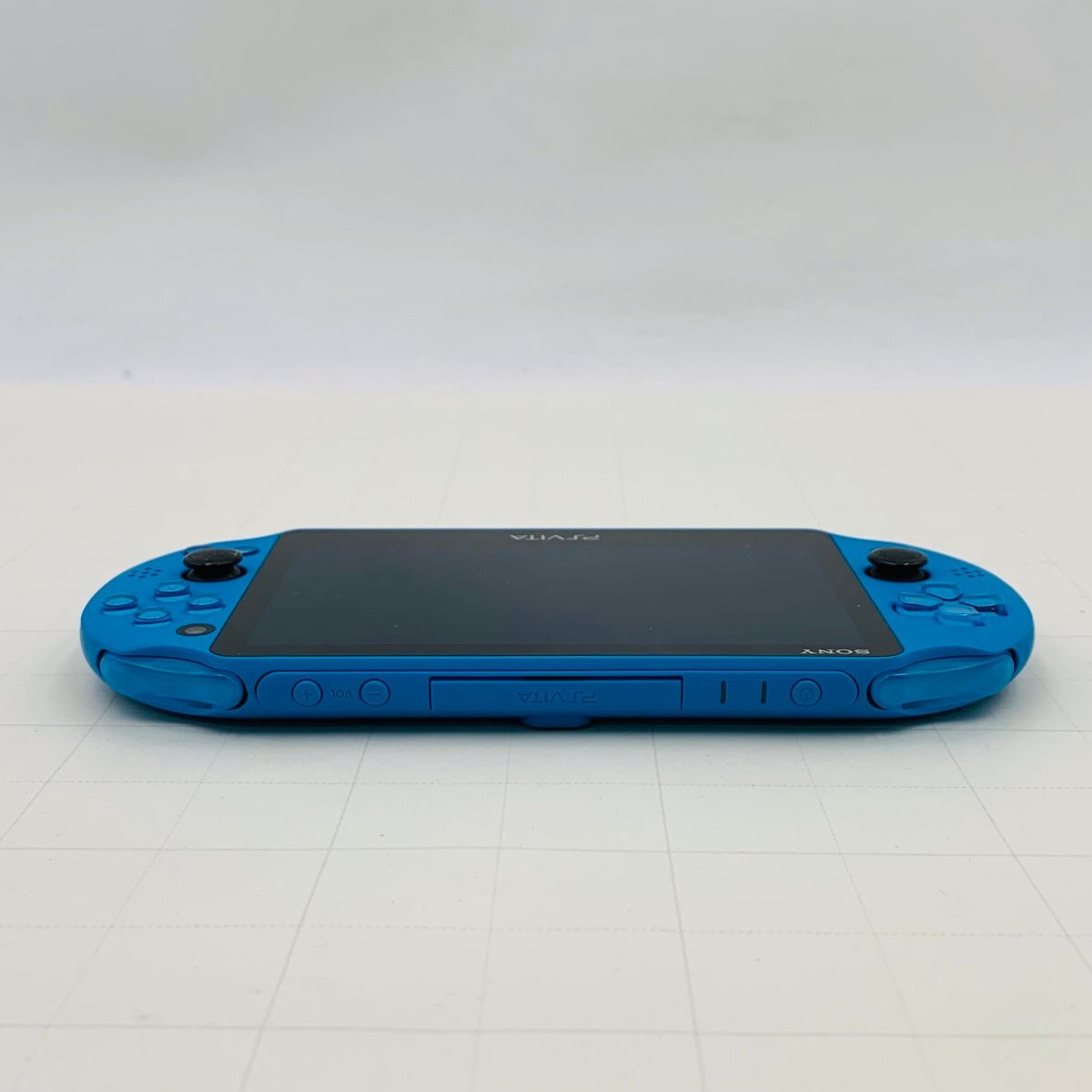 中古 PS vita PCH-2000 アクアブルー(PS Vita本体)|売買された 中古 PS vita PCH-2000 アクアブルー(PS Vita本体)|売買された