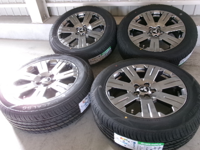 新品+新車外しset/バランスOK!! 三菱 デリカD5 シャモニー 後期 新品+新車外しset/バランスOK!! 三菱 デリカD5 シャモニー 後期