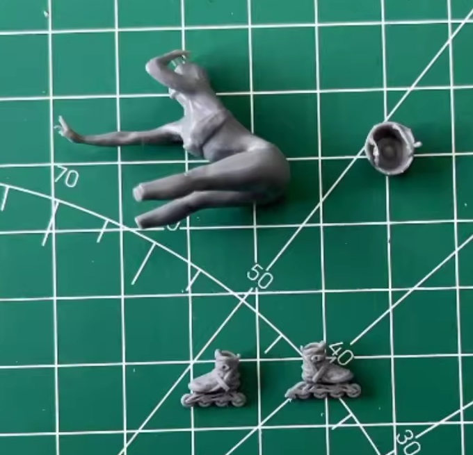 ▲ 1/35 ローラースケート ガール セクシー しゃがみ 女の子 樹脂 模型 ▲ 未涂裝 未組み立て レジン フィギュア TR V558
